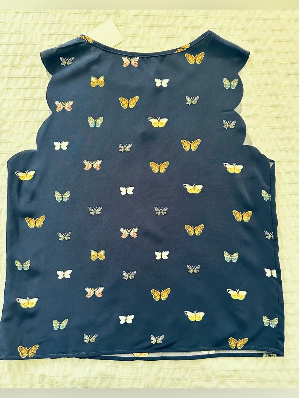 NWT Sleeveless Navy Butterfly Print Blouse - Medium